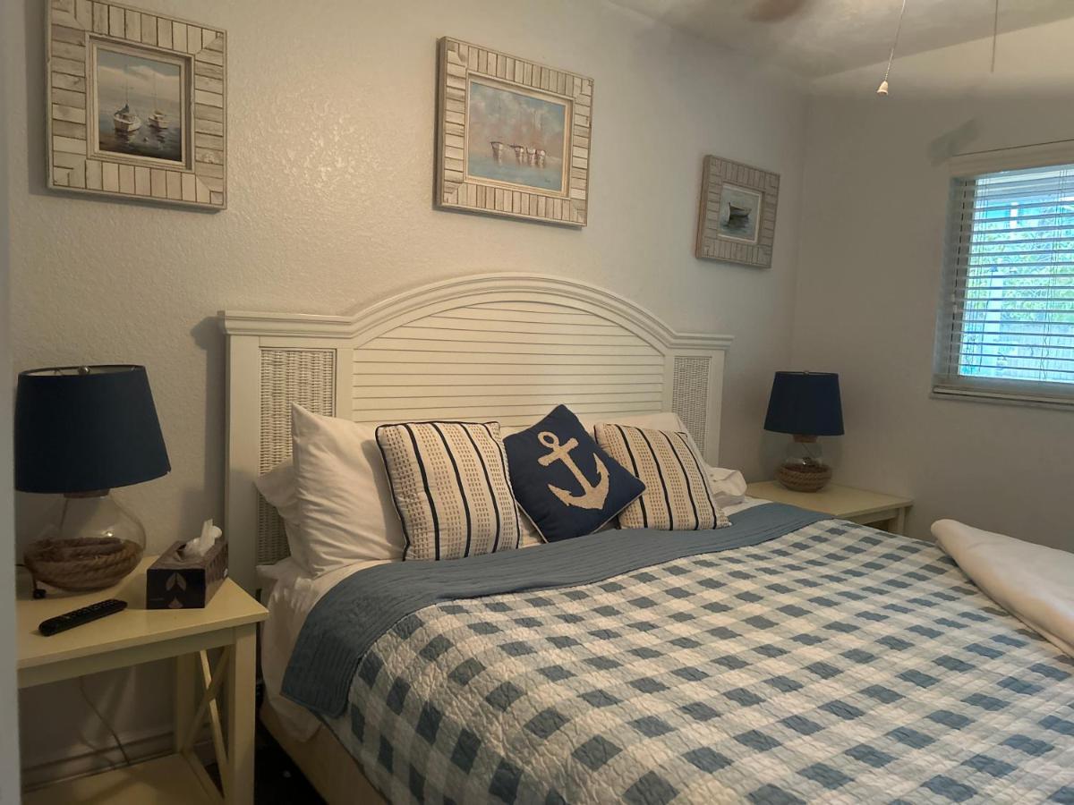 An Island Getaway At Palm Tree Villas هولمز بيتش المظهر الخارجي الصورة