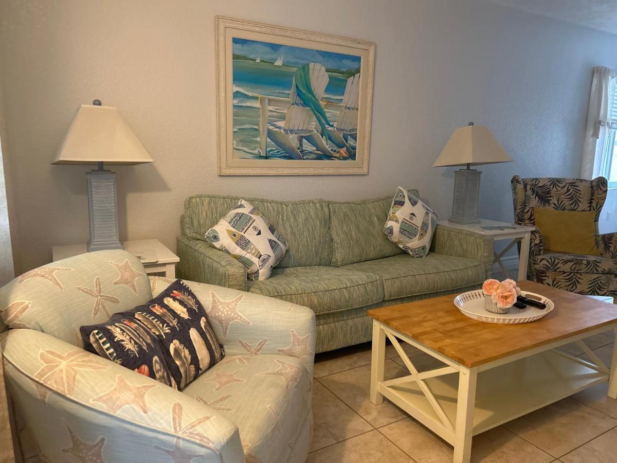 An Island Getaway At Palm Tree Villas هولمز بيتش المظهر الخارجي الصورة