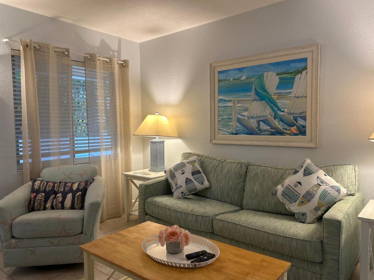 An Island Getaway At Palm Tree Villas هولمز بيتش المظهر الخارجي الصورة