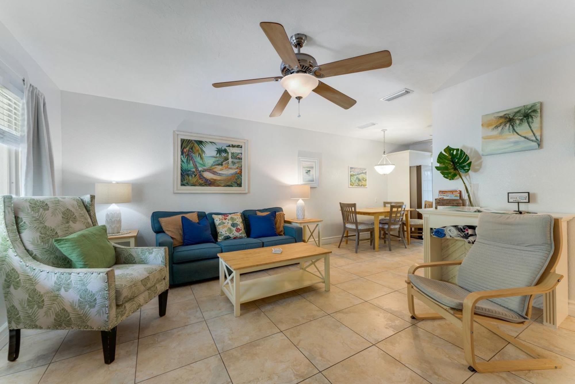 An Island Getaway At Palm Tree Villas هولمز بيتش المظهر الخارجي الصورة