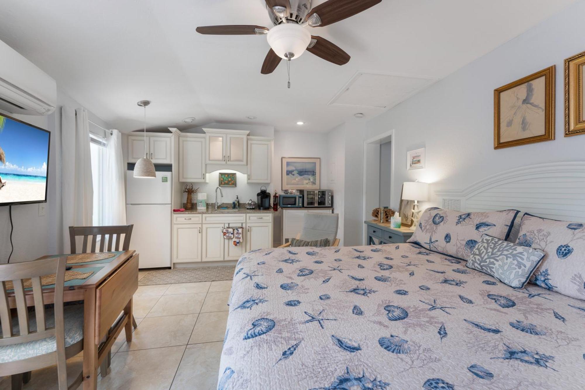 An Island Getaway At Palm Tree Villas هولمز بيتش المظهر الخارجي الصورة